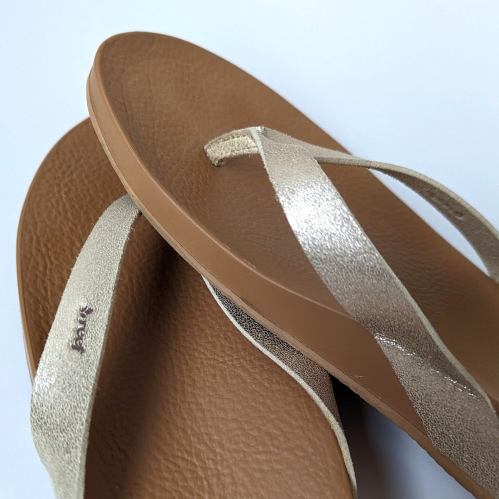 Reef Women's Cushion Court Flip Flops, Tan/Champagne/Gold Size 11